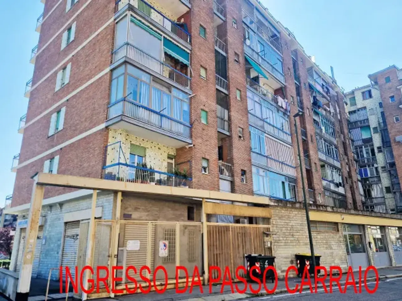 Negozio in Via Vandalino 82/32, Torino, {3} - Foto 2
