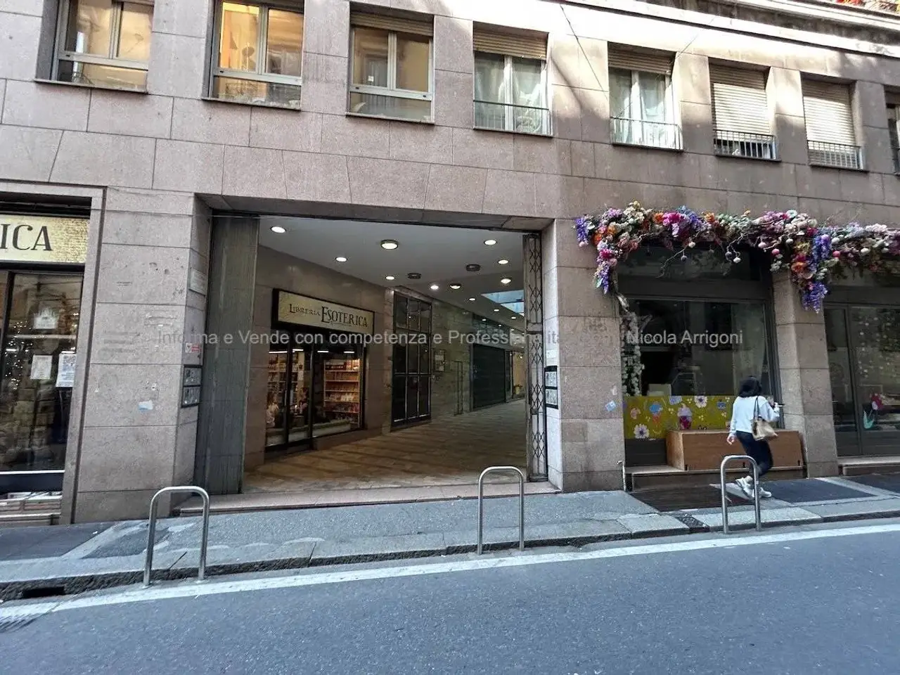 Locale commerciale in Galleria Unione 3, Milano, Milano, {3} - Foto 2
