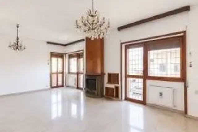 main gallery real estate image