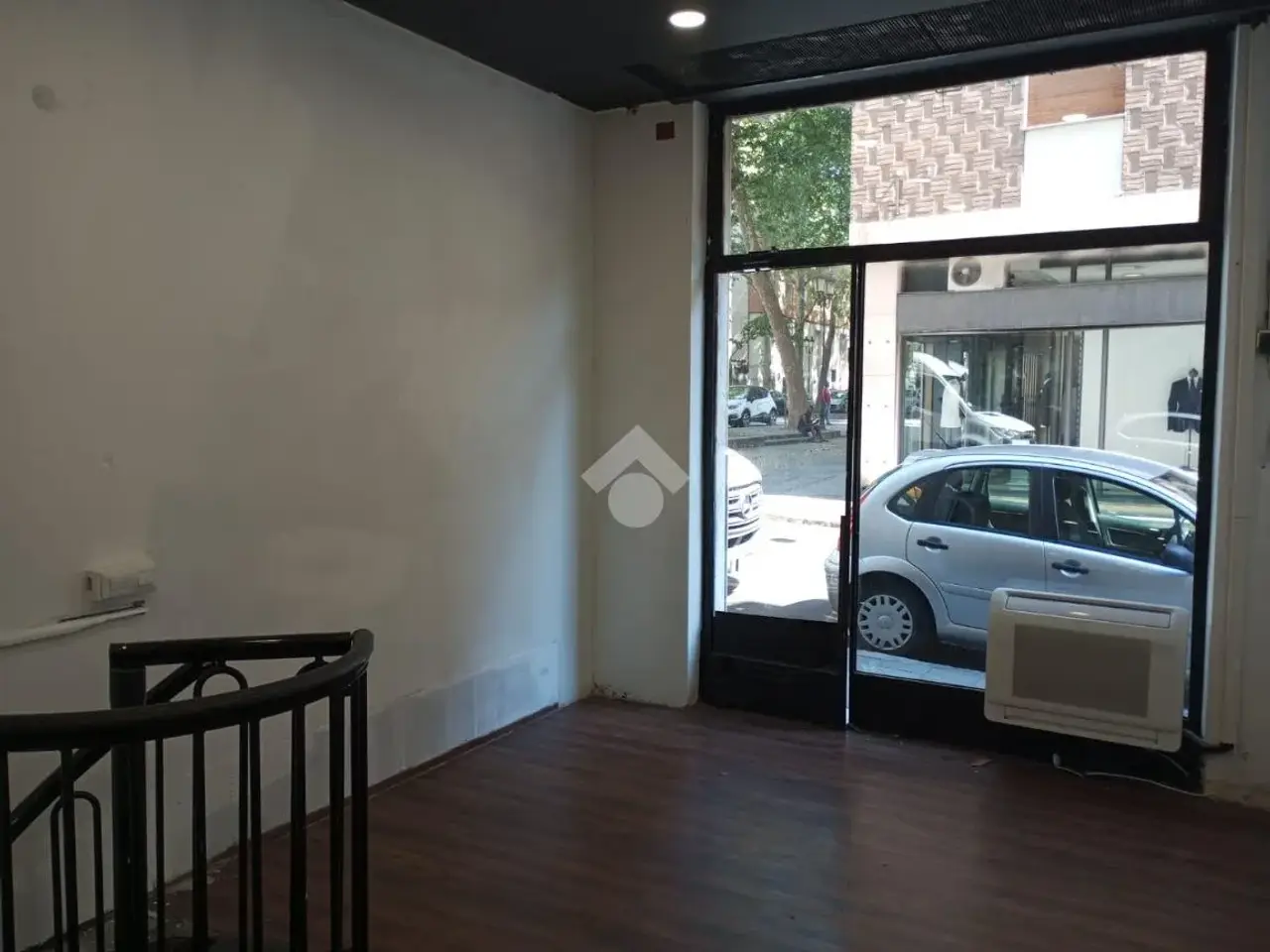 Negozio in Via G.B.Borghesi 16, Parma, {3} - Foto 2