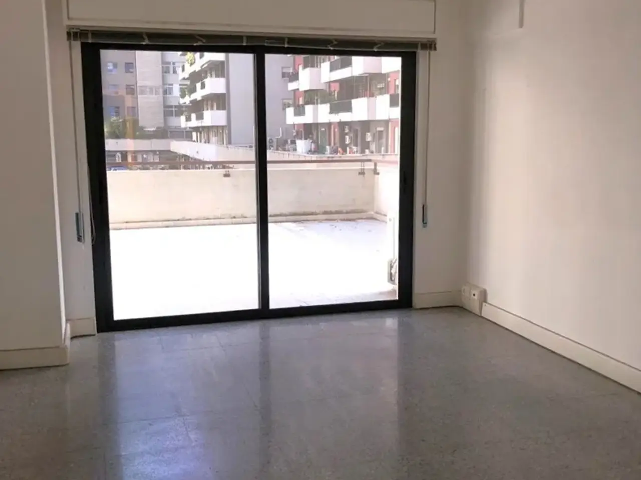 Ufficio in Piazzale del Fante 49, Palermo, {3} - Foto 1