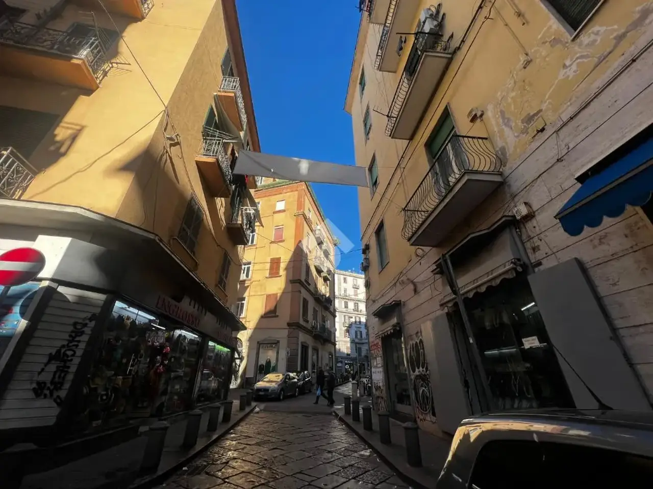 Negozio in Via Salaiolo all'Orto del Cote 75, Napoli, {3} - Foto 1