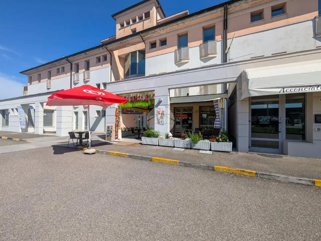 Negozio in Via Lazio, Asola, {3} - Foto 1