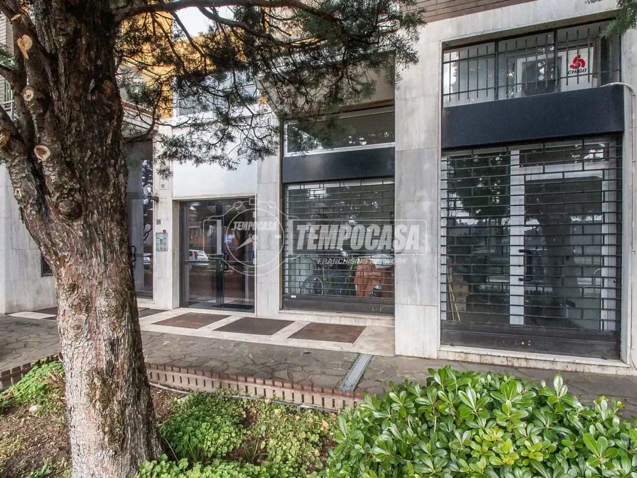 Negozio in Via Tommaso Grossi, Paderno Dugnano, {3} - Foto 1