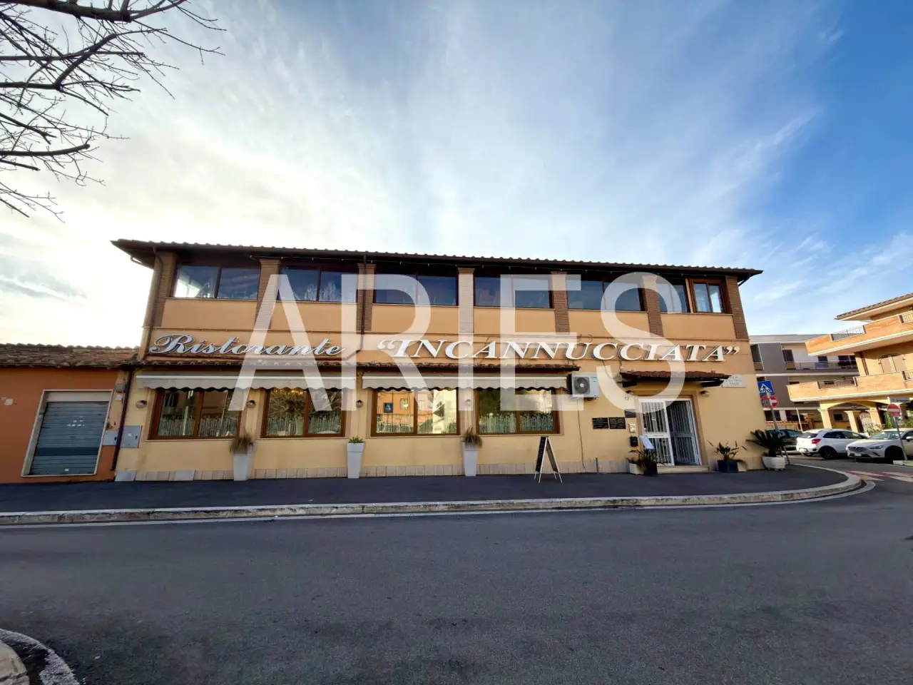 Esercizio commerciale in Piazza Giovanni Battista Grassi, Fiumicino, {3} - Foto 1