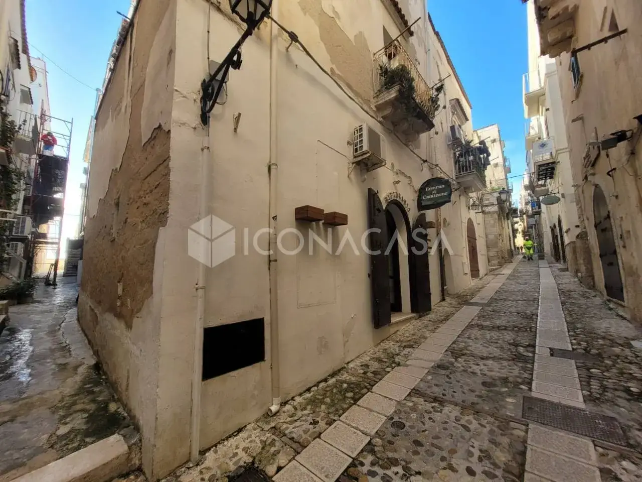 Negozio in Via Carlo Mafrolla 26, Vieste, {3} - Foto 1