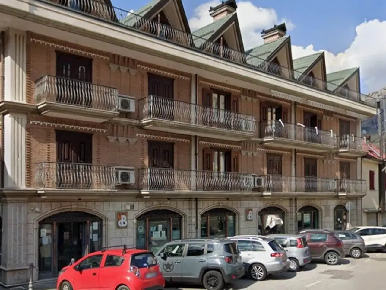 Negozio in , Solofra, {3} - Foto 1