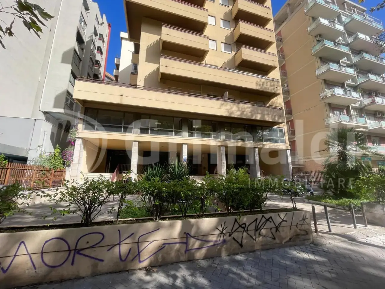 Negozio in Via Libertà 163/165, Palermo, {3} - Foto 2