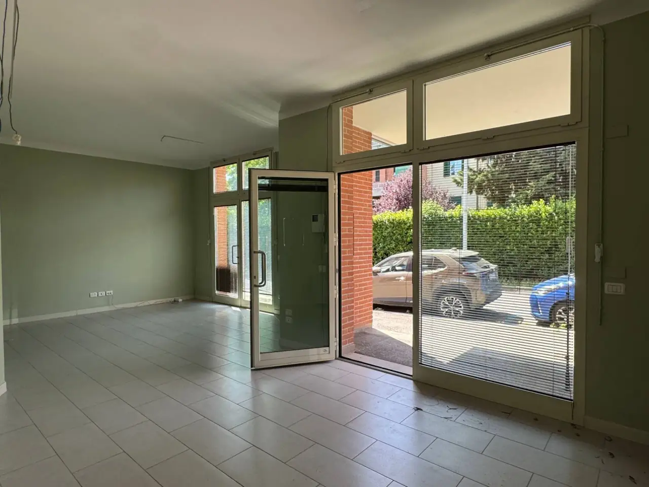 Negozio in Via Napoleone Bonaparte 98, Firenze, {3} - Foto 1