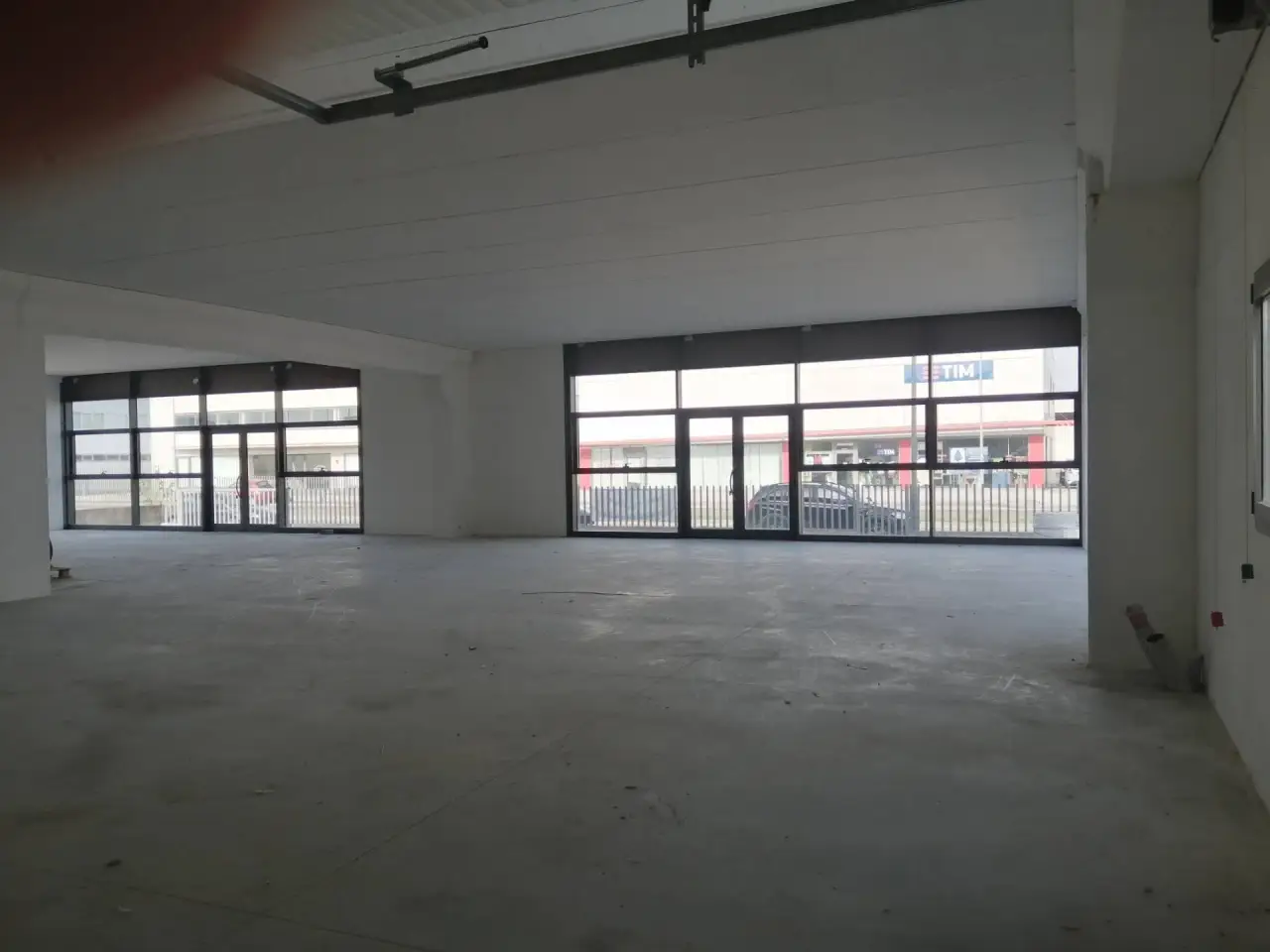 Esercizio commerciale in Via Gabbiano, Ponsacco, {3} - Foto 1