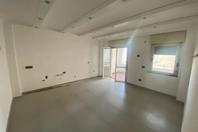 3-room flat in Via Circumvallazione Esterna, Melito di Napoli - Photo 1