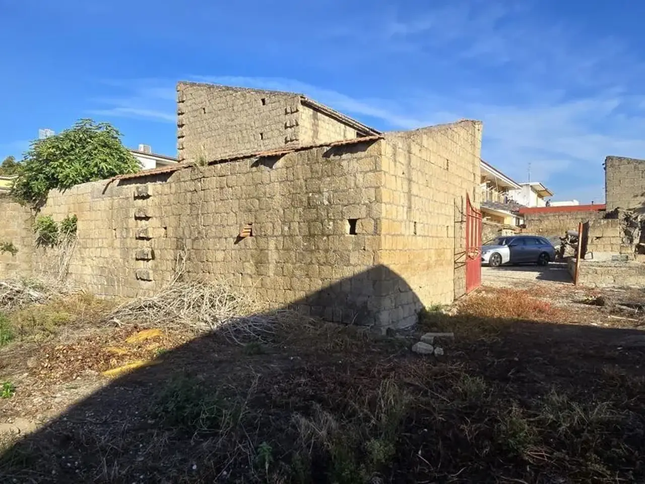 Palazzina commerciale in Via Santa Chiara 12, Marigliano, {3} - Foto 1