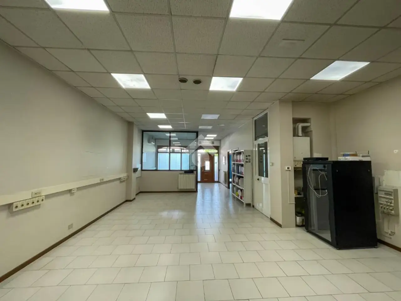 Ufficio in Via Luigi Besana 20, Cavenago Di Brianza, {3} - Foto 1