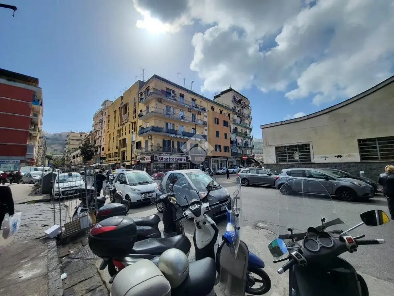 Negozio in Via Giacomo Leopardi 54, Napoli, {3} - Foto 1