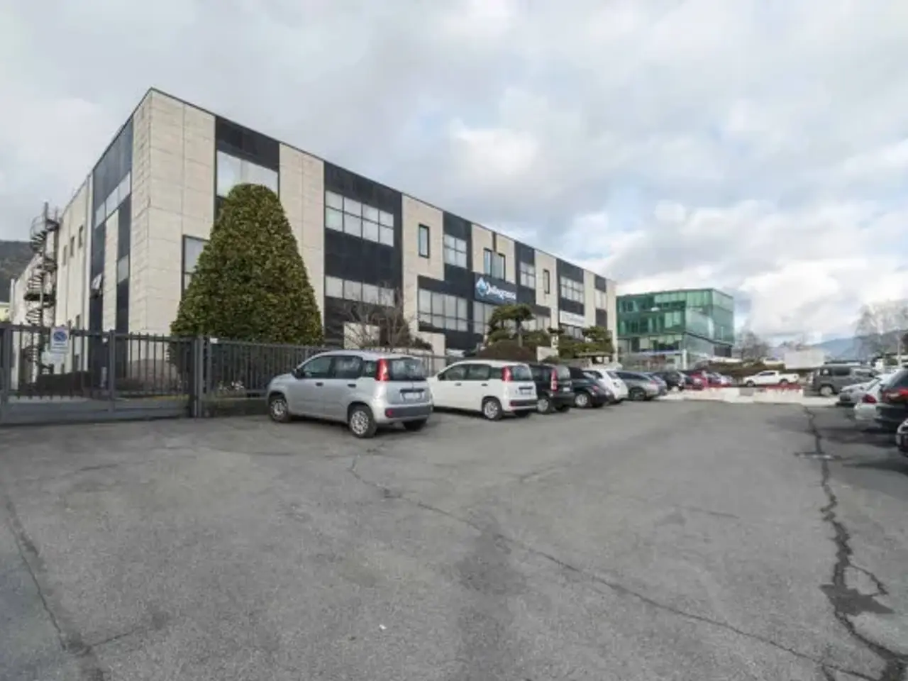 Ufficio in Via Ingegner Vincenzo Balduzzi 37, Clusone, {3} - Foto 1