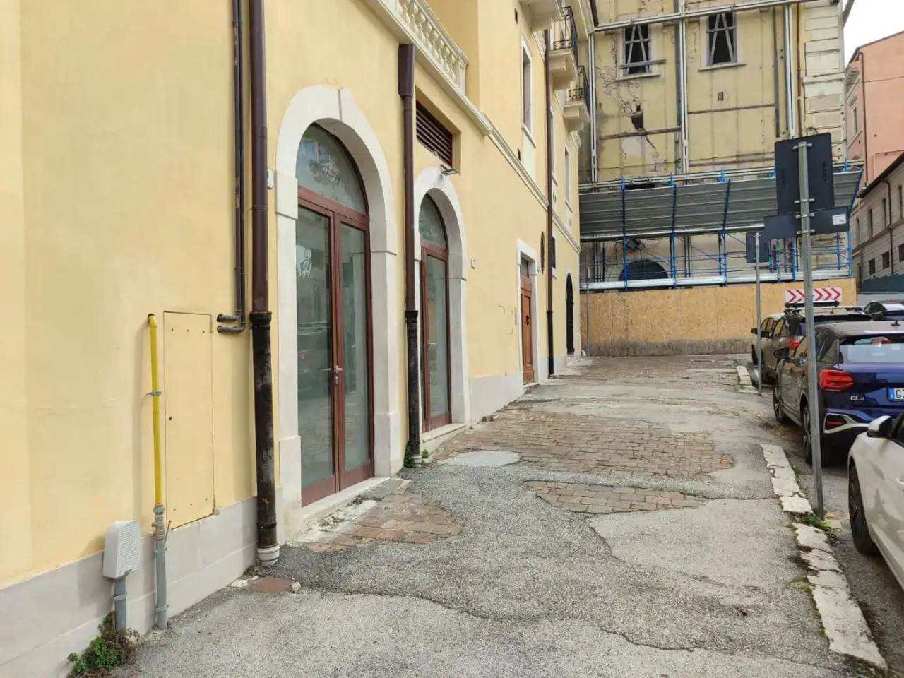 Negozio in Via Sallustio 7/9, L'Aquila, {3} - Foto 2