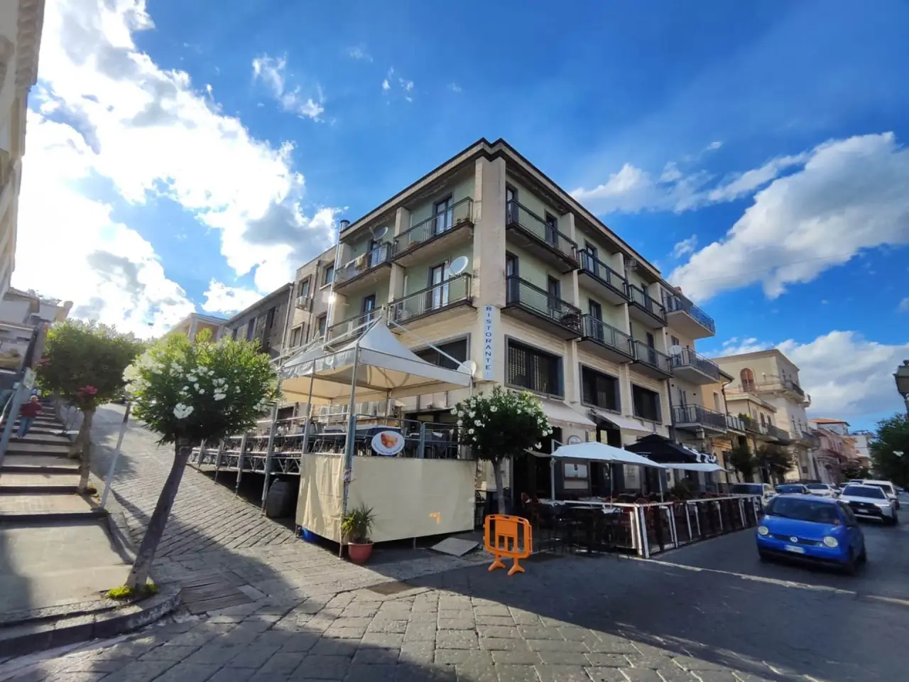 Ristorante in Via Garibaldi Zafferana Etnea, Zafferana Etnea, {3} - Foto 1