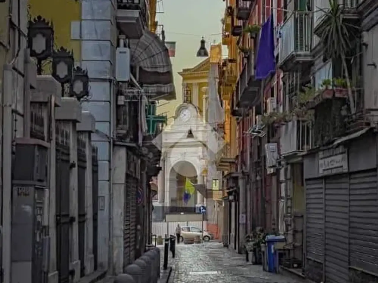 Negozio in Via Gesù 7, Castellammare Di Stabia, {3} - Foto 1