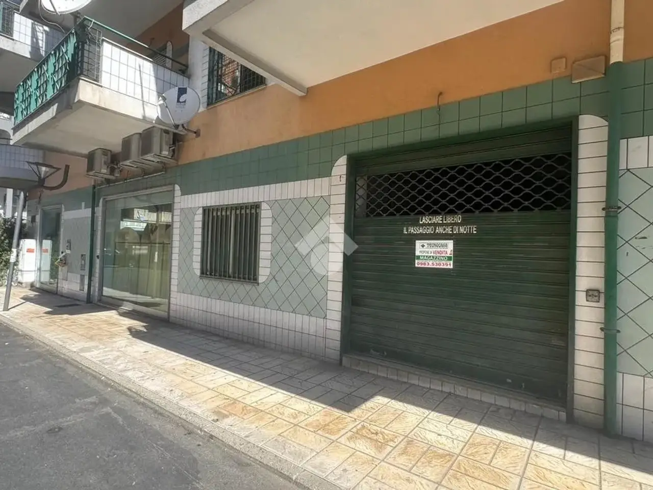 Magazzino in Via Giosuè Carducci, Corigliano-Rossano, {3} - Foto 2