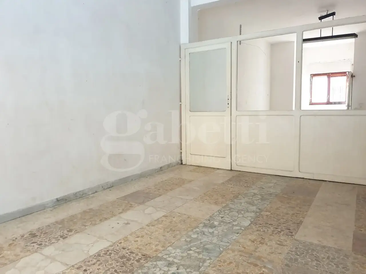 Negozio in Via Don Mimì Galluccio, Marano Di Napoli, {3} - Foto 1