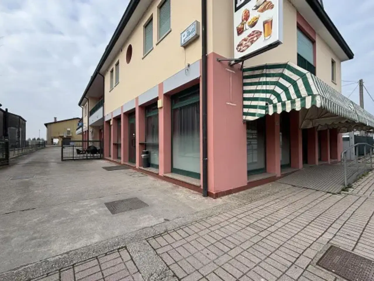 Bar in Via Vallona 75, Codevigo, {3} - Foto 1