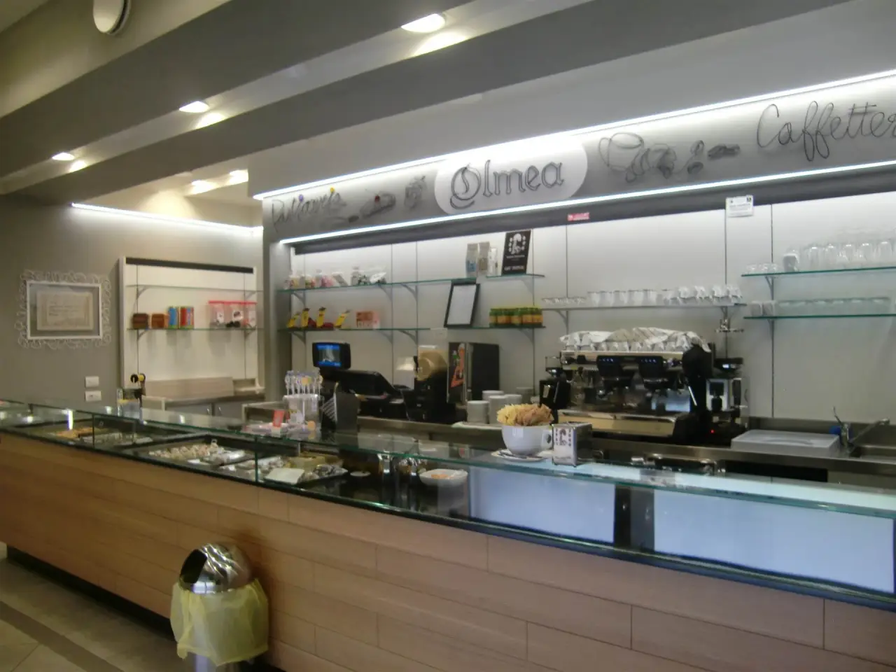 Pasticceria in , Monza, {3} - Foto 1