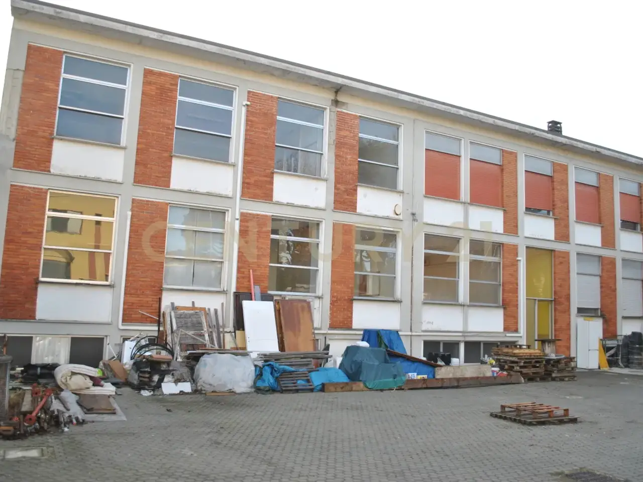 Palazzina commerciale in Via Pontida 9, Rescaldina, {3} - Foto 2