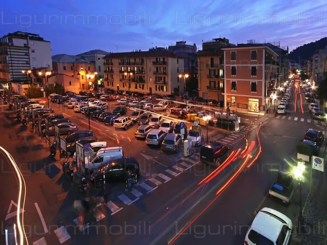 Rosticceria in Piazza Tommaso E Elena Paccini, Alassio, {3} - Foto 1