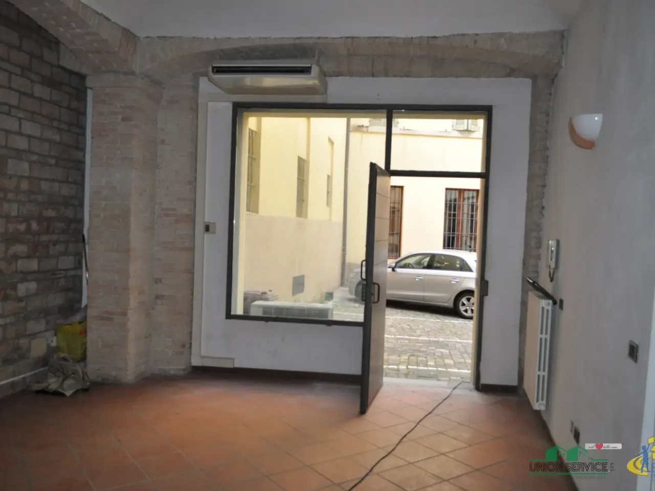 Ufficio in Vicolo San Tiburzio, Parma, {3} - Foto 2