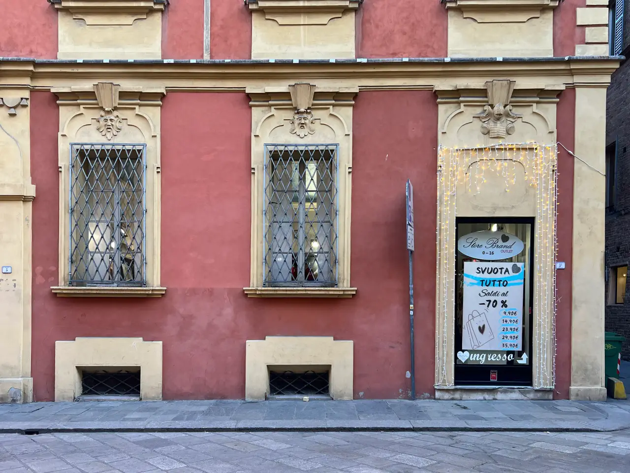 Palazzina commerciale in , Reggio Emilia, {3} - Foto 2