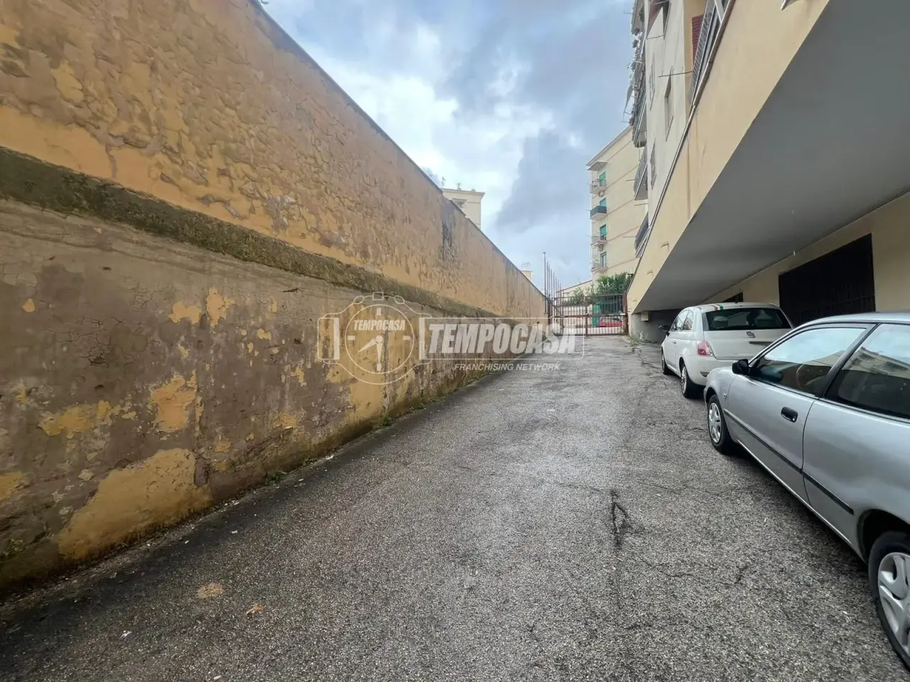 Parcheggio chiuso in Via Cincinnato, Napoli, {3} - Foto 1