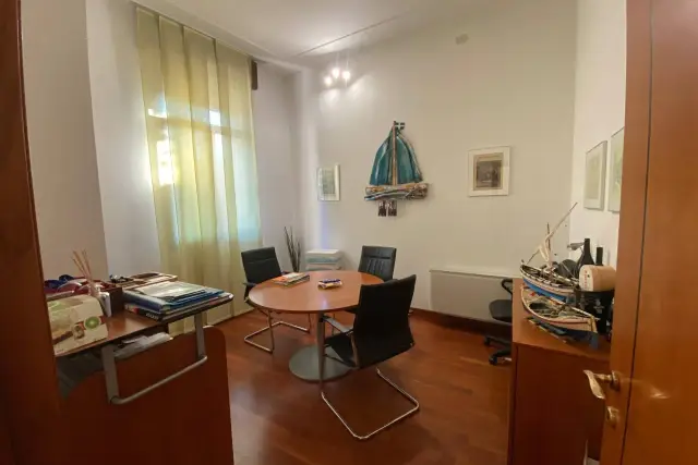 Gemeinschaftsbüro in Via Giulio Alessio, Padova - Foto 1