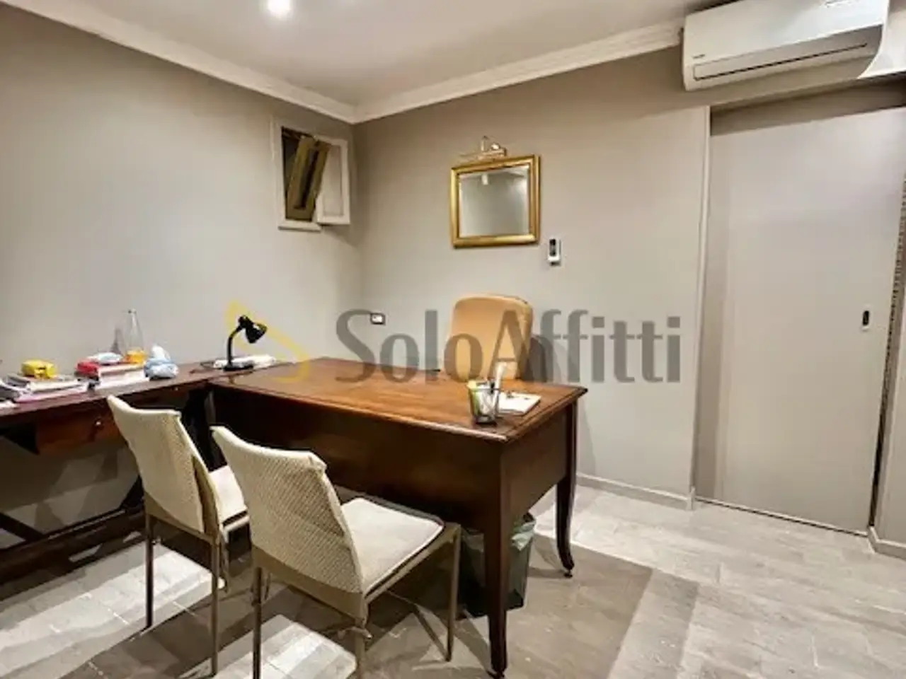 Magazzino in Piazza G. Garibaldi 74, Bari, {3} - Foto 2