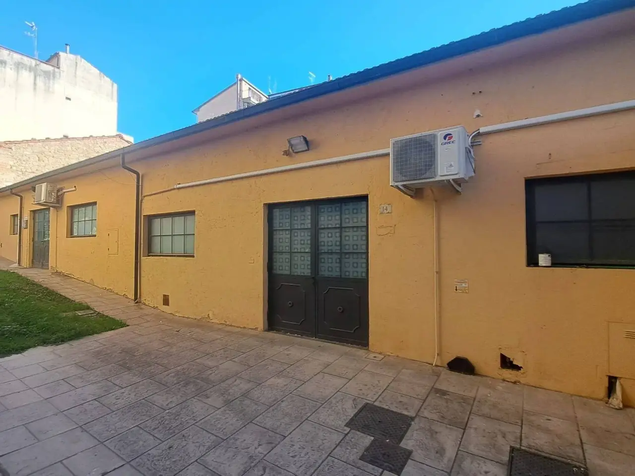 Palazzina commerciale in , Arezzo, {3} - Foto 1