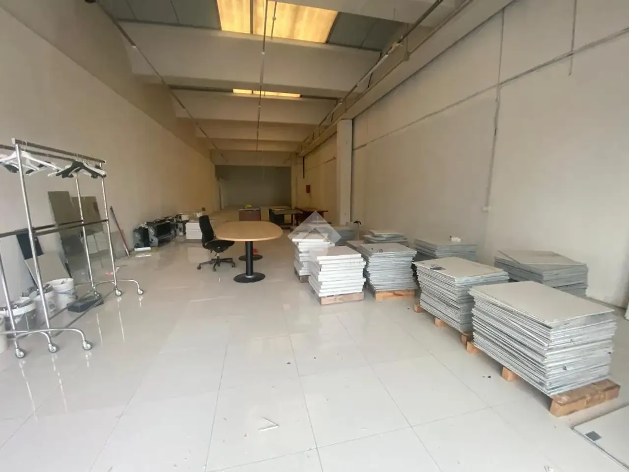 Negozio in Via Fratelli Cervi 1, Reggio Emilia, {3} - Foto 2