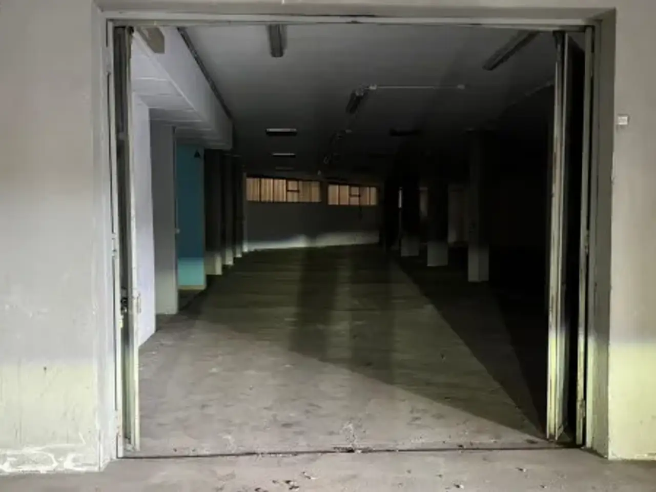 Magazzino in Via Monte Emilius, Aosta, {3} - Foto 1