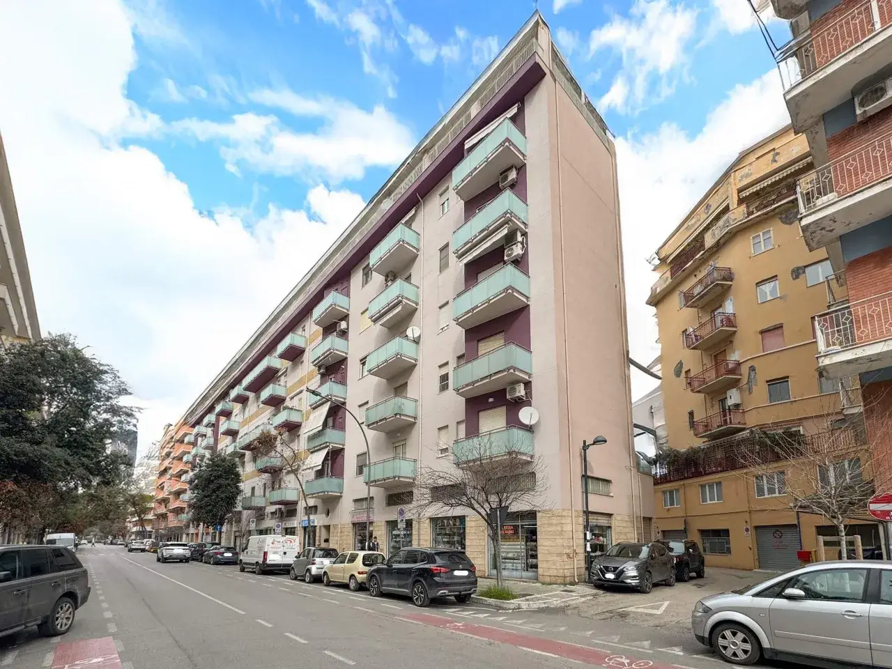 Palazzina commerciale in , Pescara, {3} - Foto 1