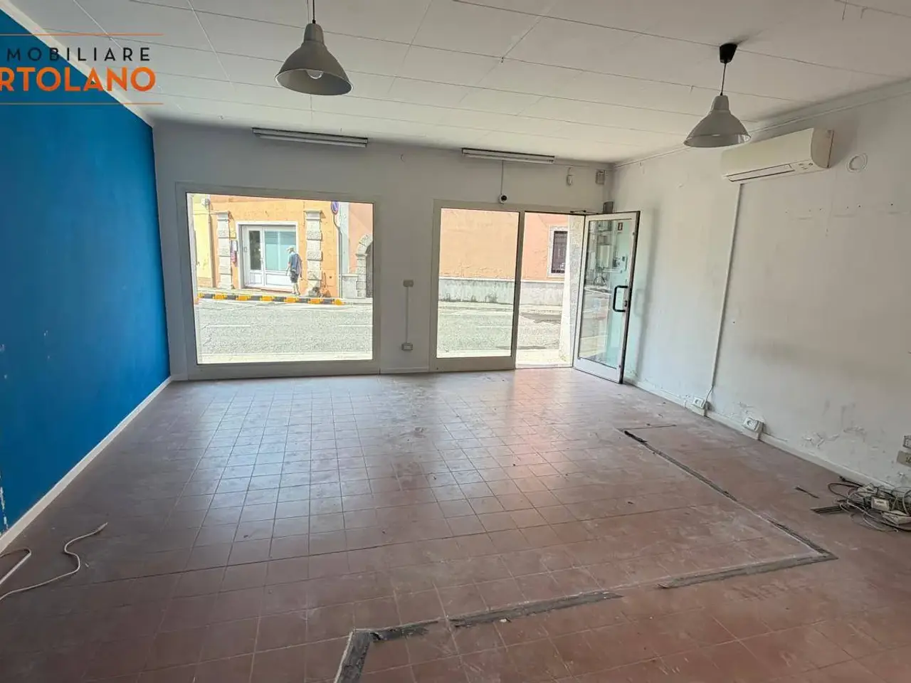 Esercizio commerciale in Via Verdi 43, Ronchi Dei Legionari, {3} - Foto 2