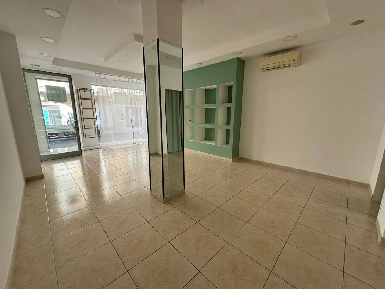 Negozio in Corso Roma 78/B, Massafra, {3} - Foto 2