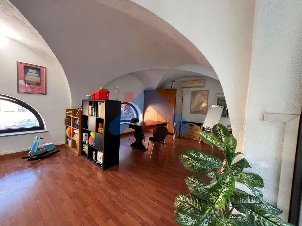 Negozio in Via Palazzo di Città 12, Chieri, {3} - Foto 2
