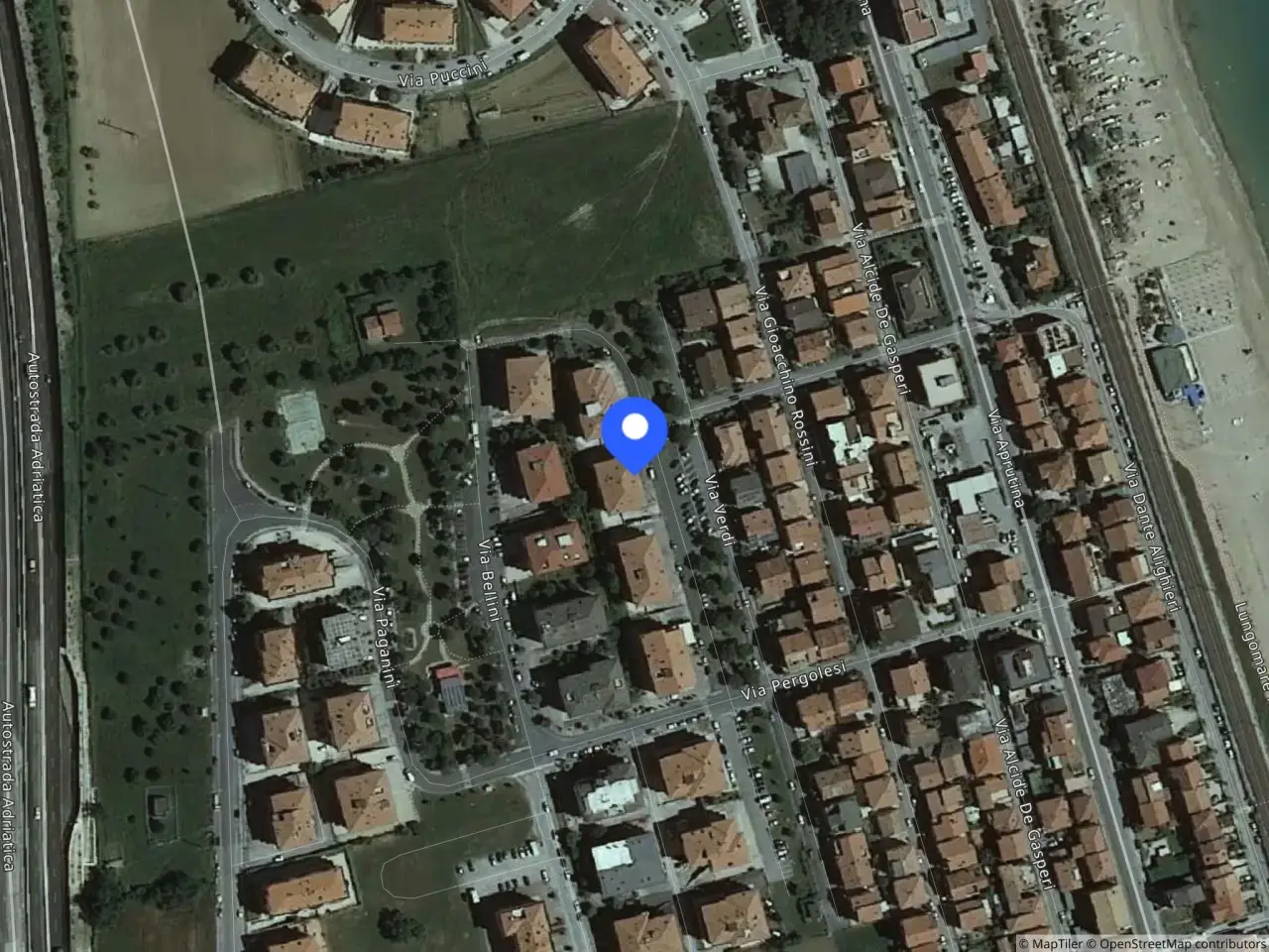 Magazzino in Via Vincenzo Bellini 85 85, Potenza Picena, {3} - Foto 1