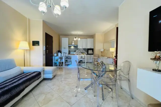 4-room flat in Via Ungheria 17, Quartu Sant'Elena - Photo 1