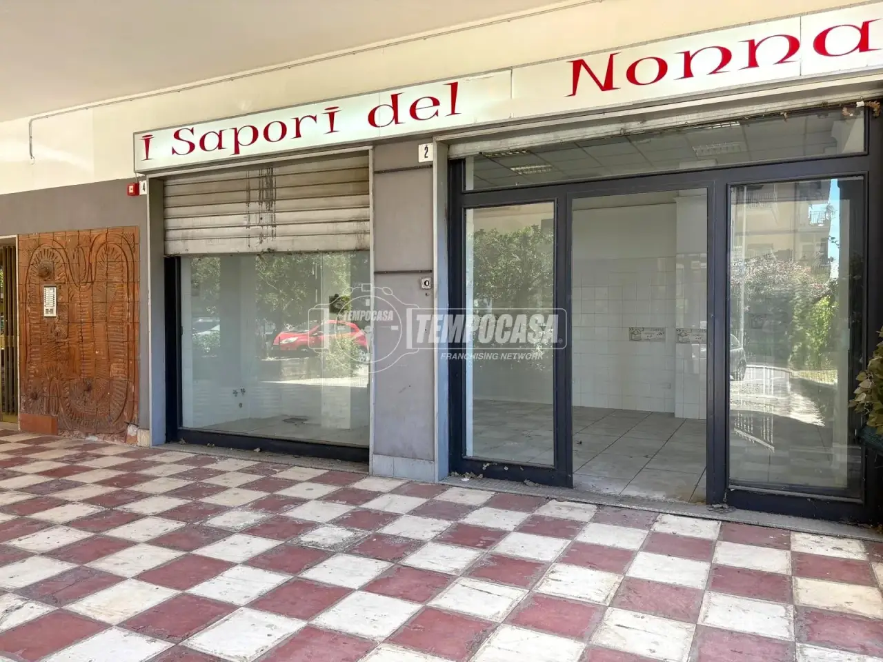 Negozio in Via Giuseppe Mazzini, Gravina Di Catania, {3} - Foto 1