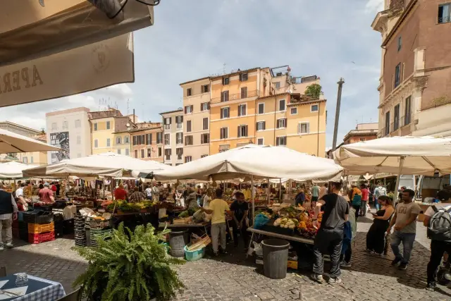 Apartament in {3}, Campo De' Fiori - Photo 1