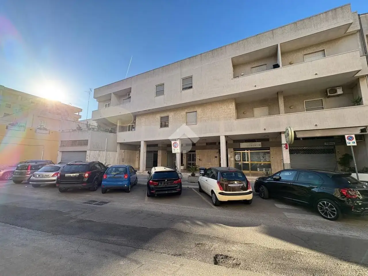 Negozio in Via Cappuccini 210, Brindisi, {3} - Foto 1