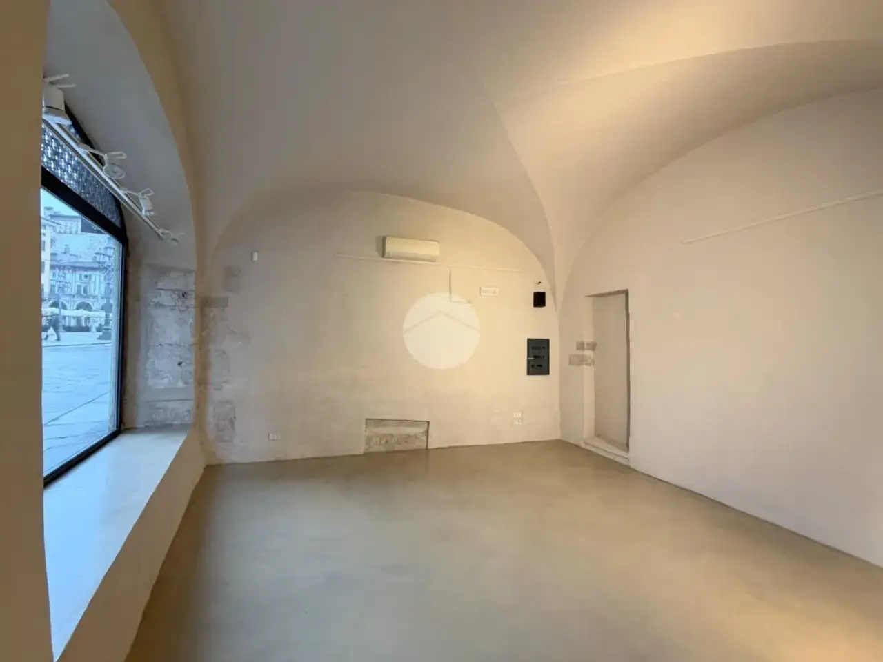 Ufficio in Piazza della Loggia 3, Brescia, {3} - Foto 2