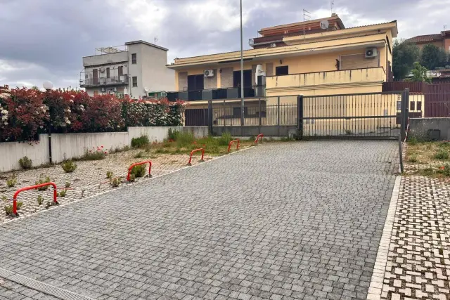 Posto auto in Vicolo del Fosso di Sant'Andrea, Roma - Foto 1