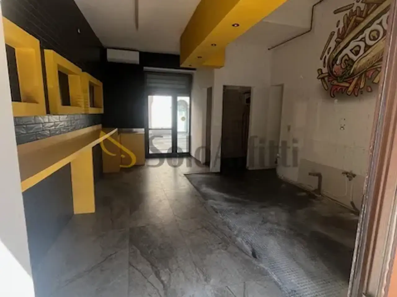 Negozio in Corso Gabriele Manthone, Pescara, {3} - Foto 1