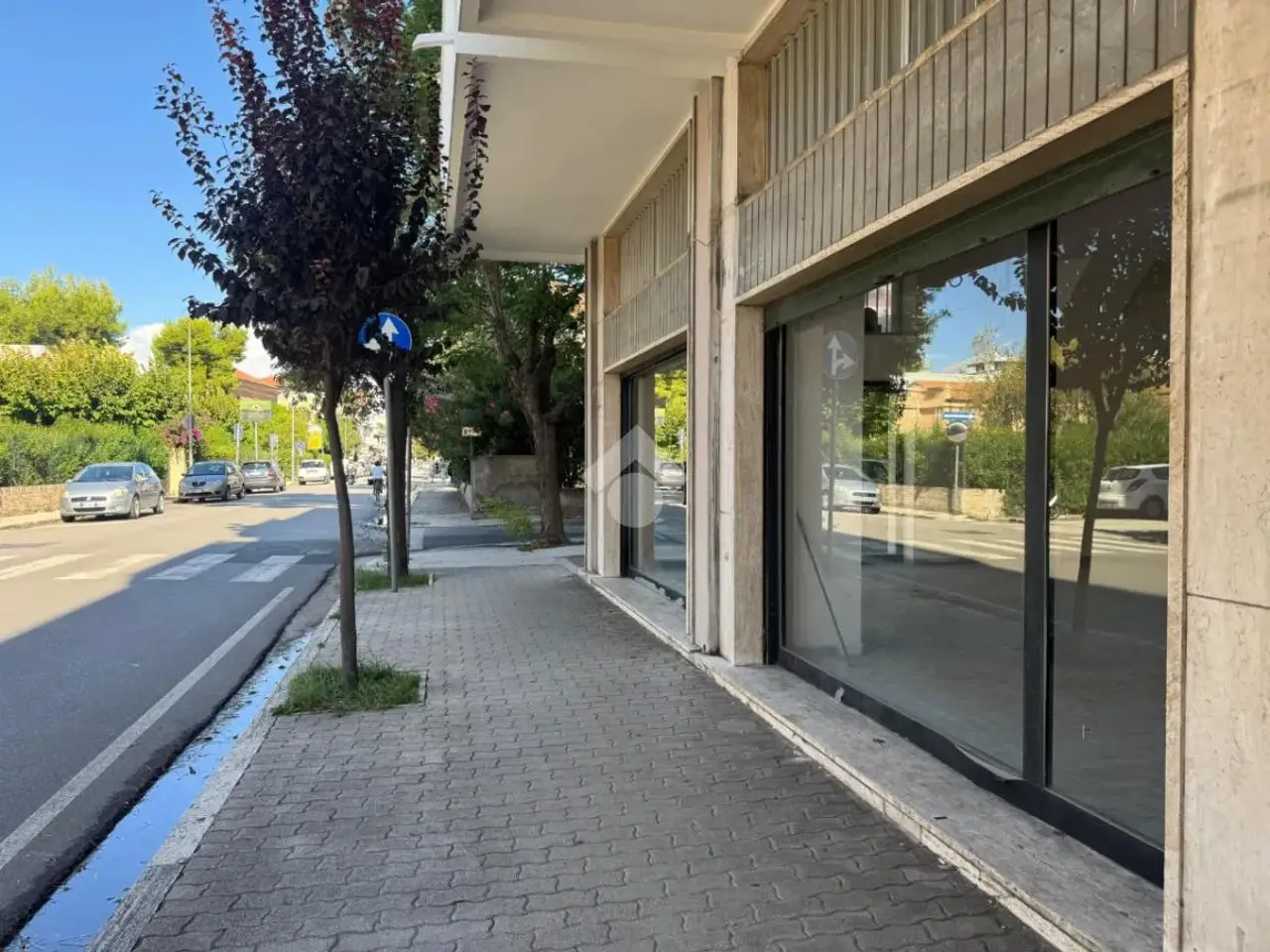 Negozio in Via Trieste 85, Giulianova, {3} - Foto 1