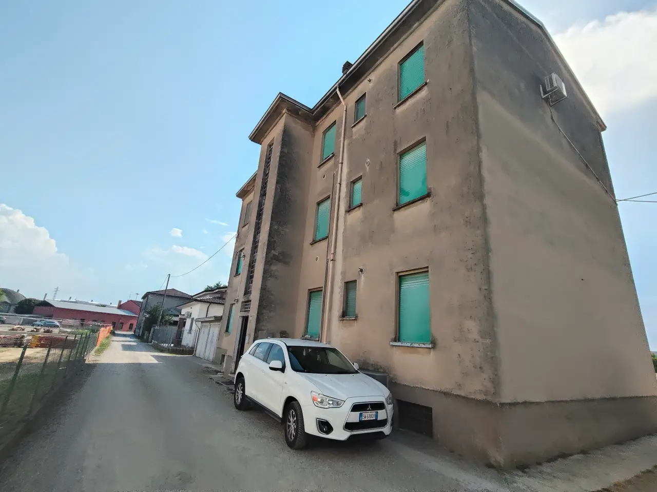 Palazzina commerciale in Strada per Ponteriglio 21, Pontenure, {3} - Foto 1